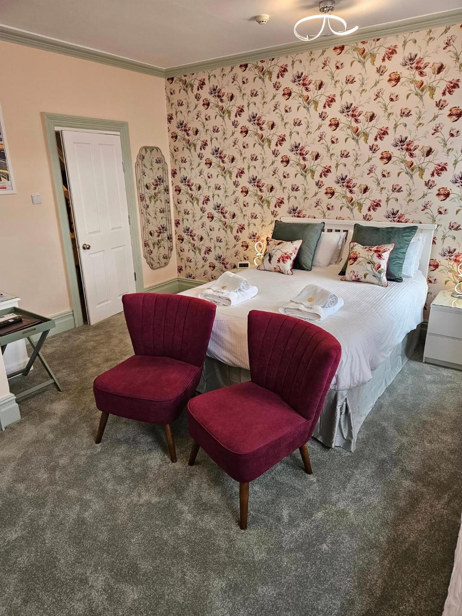 Hermosa Guest house *